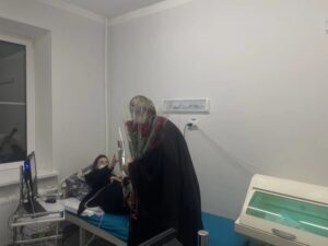 Священник посетил пациенток родильного отделения Буденновской районной больницы2 Священник посетил пациенток родильного отделения Буденновской районной больницы2